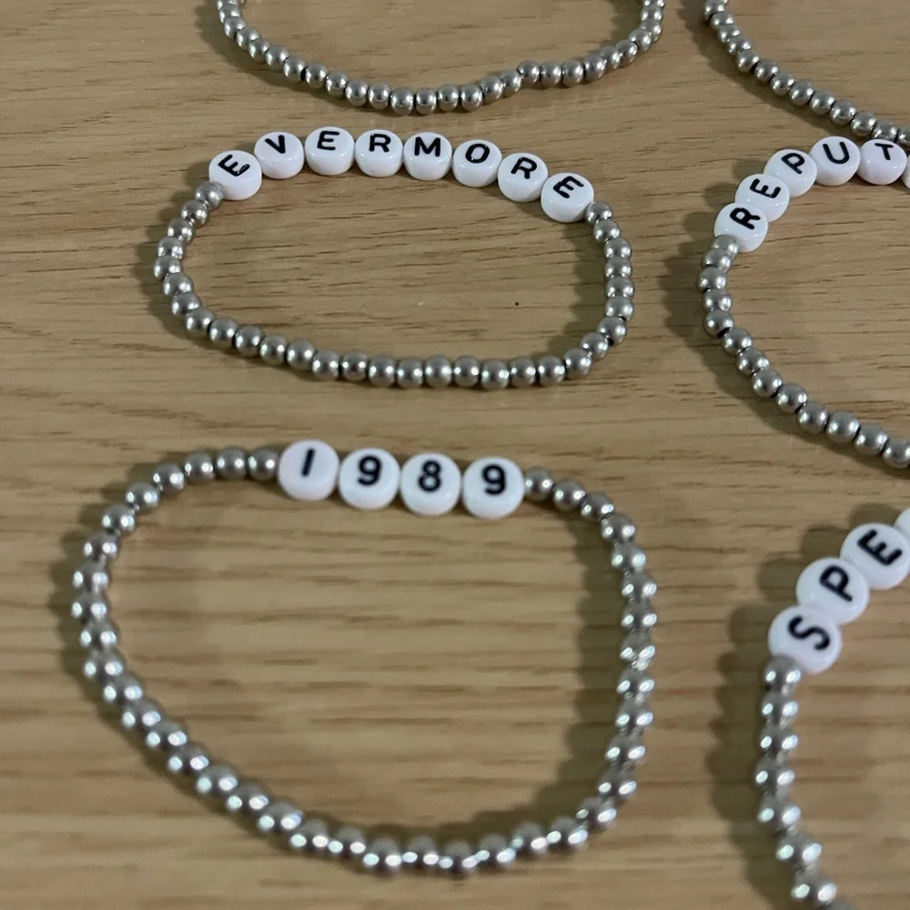 Taylor Swift Friendship Bracelet Pack - Picture 8 of 8